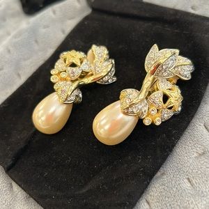 Elegant Pearl Drop Vintage Bridal Designer Earrings-Boutique